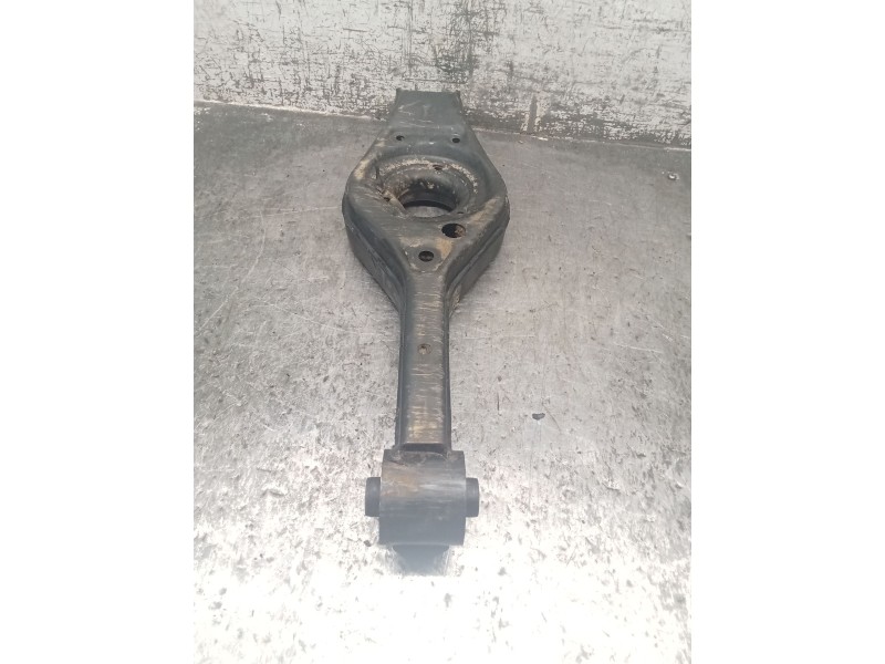 Recambio de brazo suspension inferior trasero derecho para kia sportage iii (sl) 1.6 gdi referencia OEM IAM 552203U800  