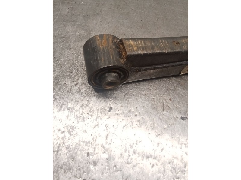 Recambio de brazo suspension inferior trasero derecho para kia sportage iii (sl) 1.6 gdi referencia OEM IAM 552203U800  