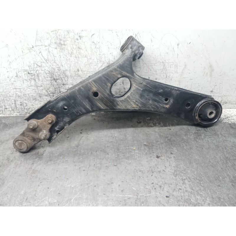 Recambio de brazo suspension inferior delantero derecho para kia sportage iii (sl) 1.6 gdi referencia OEM IAM   