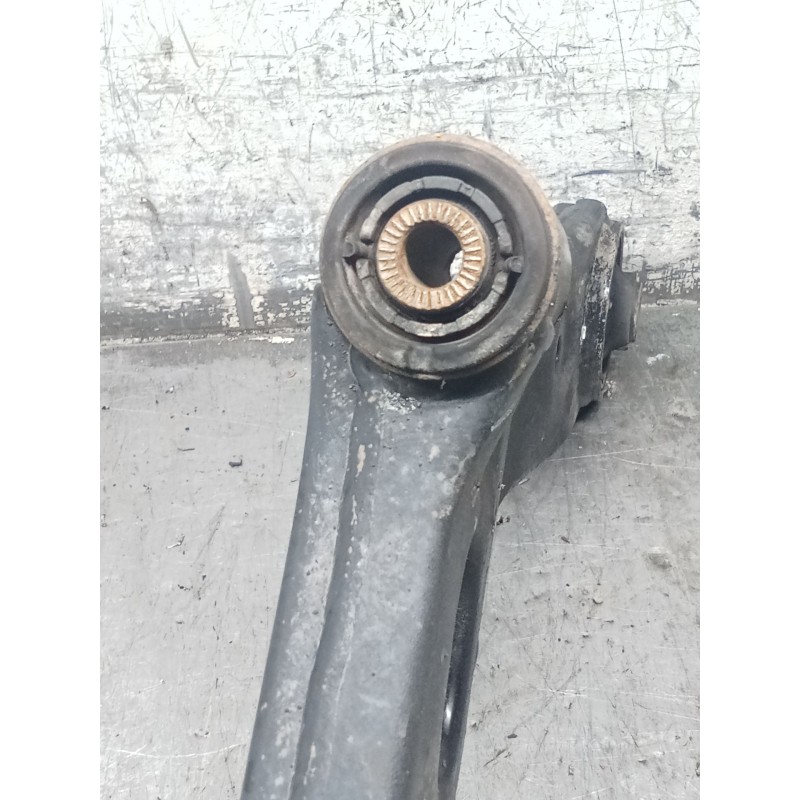 Recambio de brazo suspension inferior delantero izquierdo para kia sportage iii (sl) 1.6 gdi referencia OEM IAM   
