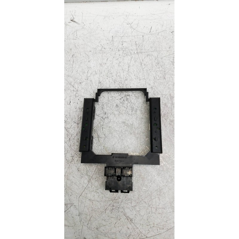 Recambio de mando elevalunas delantero izquierdo para mercedes clase c (w202) berlina 250 td (202.128) referencia OEM IAM 202820