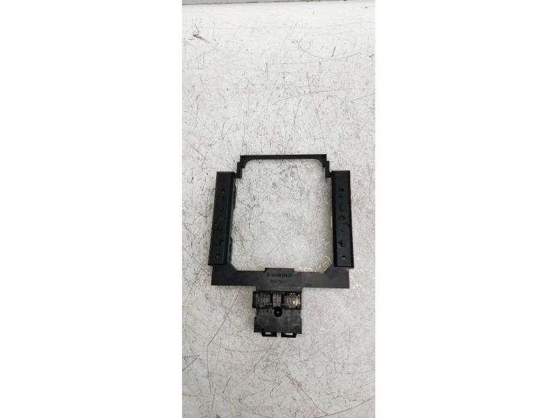 Recambio de mando elevalunas delantero izquierdo para mercedes clase c (w202) berlina 250 td (202.128) referencia OEM IAM 202820