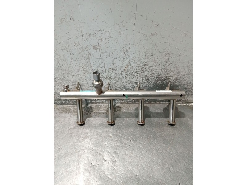 Recambio de rampa inyectora para volvo xc60 business plus 2wd referencia OEM IAM P31410835 P31204559 4D19151