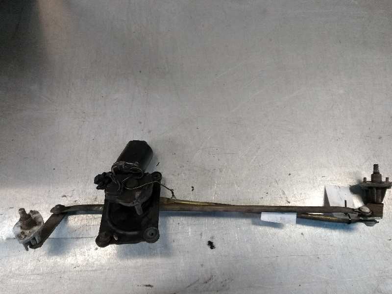 Recambio de motor limpia delantero para kia carnival referencia OEM IAM   