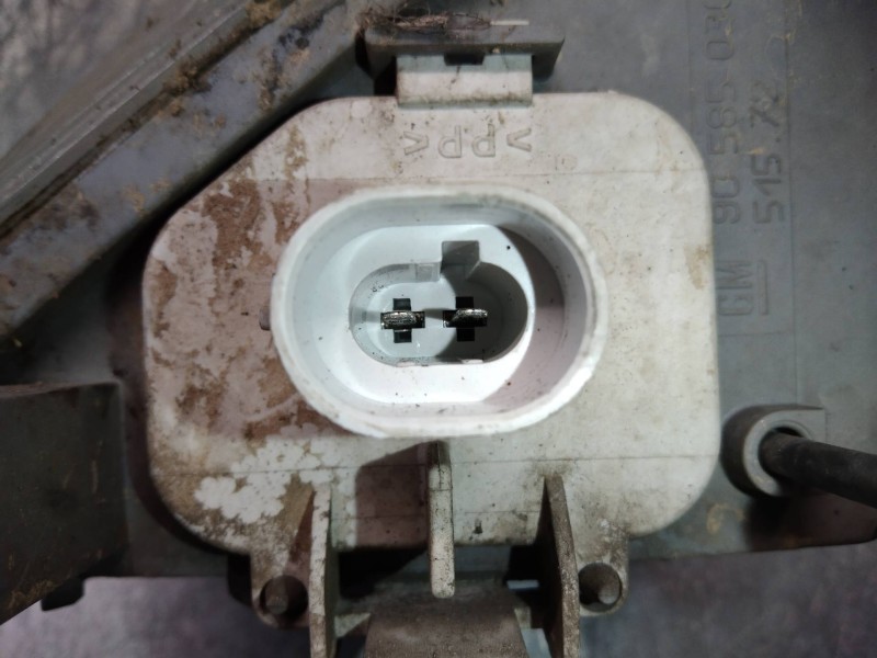 Recambio de faro antiniebla derecho para opel vectra b berlina comfort referencia OEM IAM 90585030  