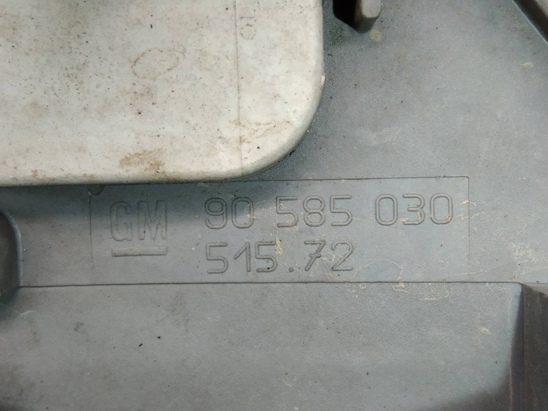 Recambio de faro antiniebla derecho para opel vectra b berlina comfort referencia OEM IAM 90585030  