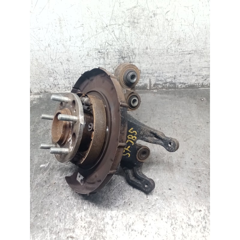 Recambio de mangueta trasera izquierda para kia sportage iii (sl) 1.6 gdi referencia OEM IAM 3U800  