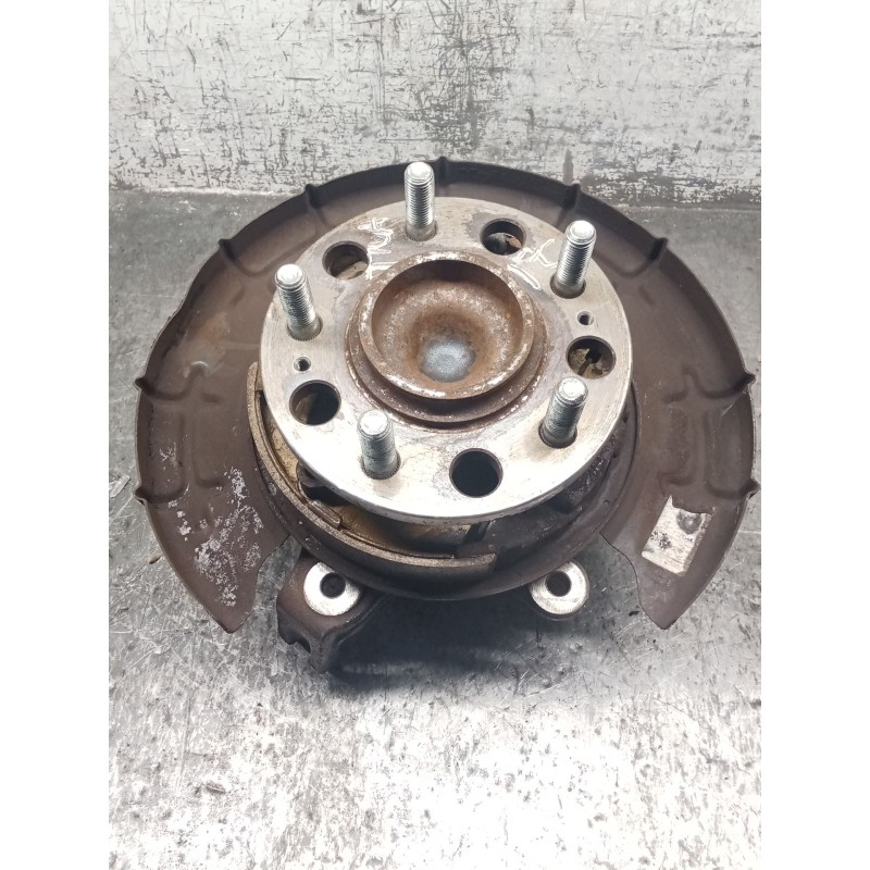 Recambio de mangueta trasera izquierda para kia sportage iii (sl) 1.6 gdi referencia OEM IAM 3U800  