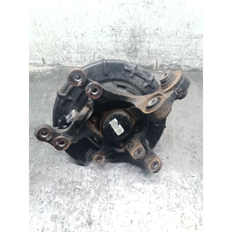 Recambio de mangueta trasera izquierda para kia sportage iii (sl) 1.6 gdi referencia OEM IAM 3U800  