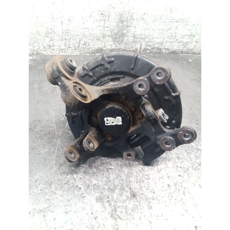 Recambio de mangueta trasera derecha para kia sportage iii (sl) 1.6 gdi referencia OEM IAM 3U800  