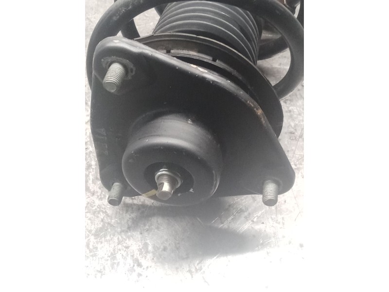 Recambio de amortiguador delantero derecho para kia sportage iii (sl) 1.6 gdi referencia OEM IAM   