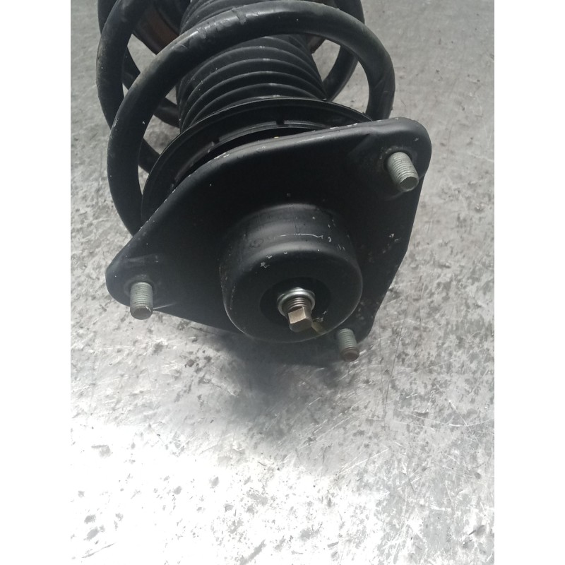 Recambio de amortiguador delantero izquierdo para kia sportage iii (sl) 1.6 gdi referencia OEM IAM   