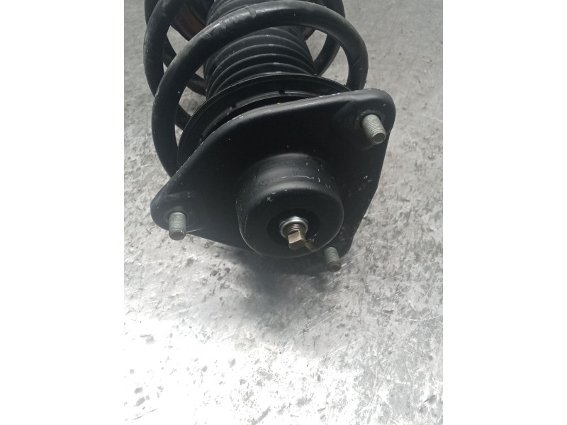 Recambio de amortiguador delantero izquierdo para kia sportage iii (sl) 1.6 gdi referencia OEM IAM   