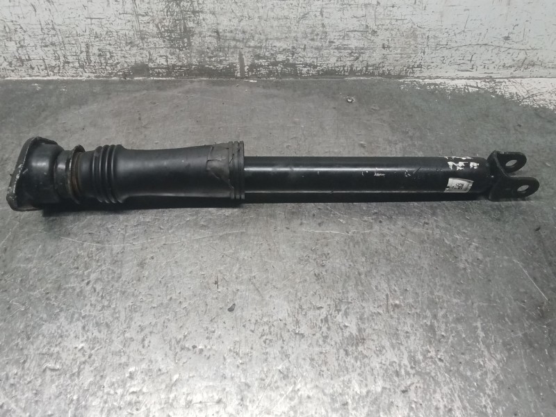 Recambio de amortiguador trasero derecho para kia sportage iii (sl) 1.6 gdi referencia OEM IAM 553003U800  