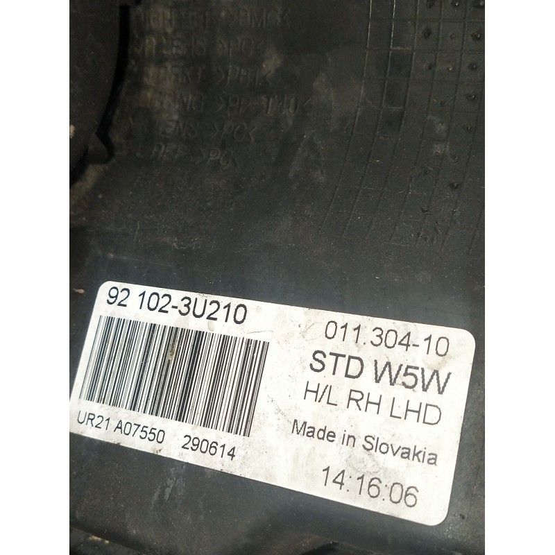 Recambio de faro derecho para kia sportage iii (sl) 1.6 gdi referencia OEM IAM 921023U210  