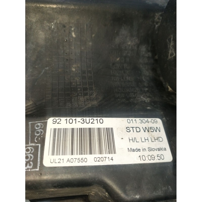 Recambio de faro izquierdo para kia sportage iii (sl) 1.6 gdi referencia OEM IAM 921013U210  