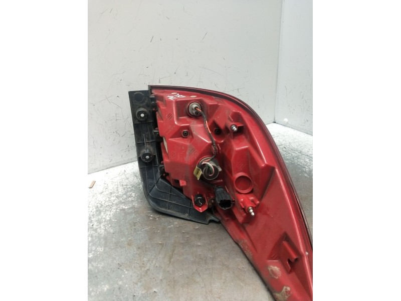 Recambio de piloto trasero derecho para kia sportage iii (sl) 1.6 gdi referencia OEM IAM 924023W510  