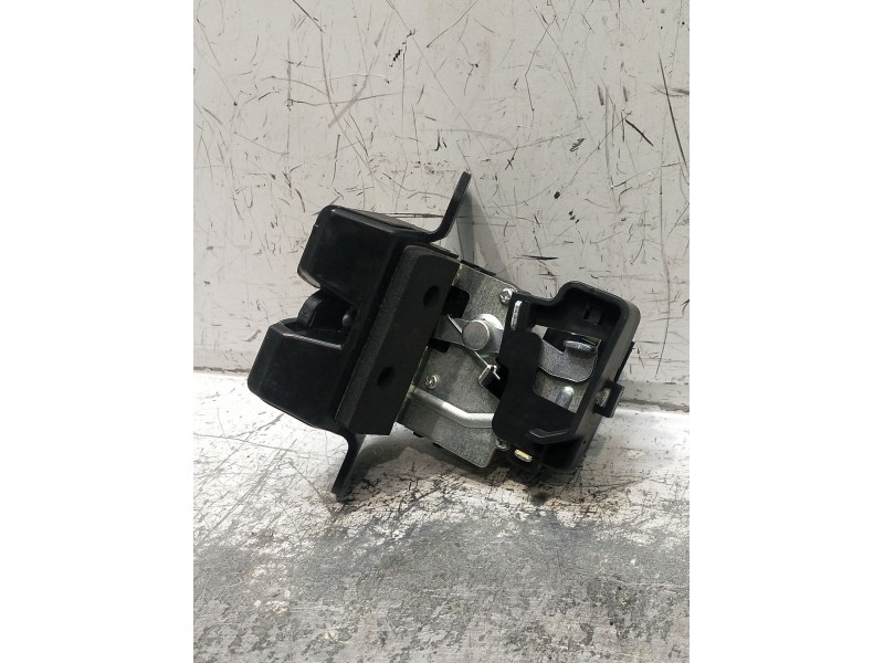 Recambio de motor cierre centralizado porton para kia sportage iii (sl) 1.6 gdi referencia OEM IAM 812303W000 5P 