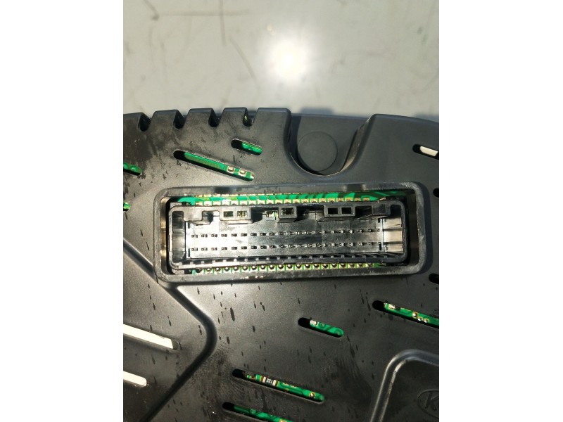 Recambio de cuadro instrumentos para kia sportage iii (sl) 1.6 gdi referencia OEM IAM 940233U105  