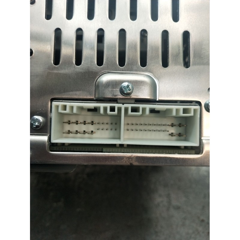 Recambio de sistema audio / radio cd para kia sportage iii (sl) 1.6 gdi referencia OEM IAM 20140515SB01 AM110IWEE 