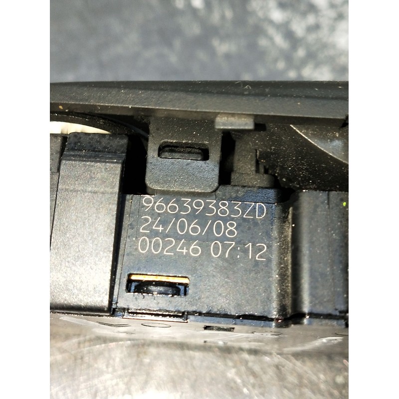 Recambio de mando elevalunas delantero izquierdo para citroën c4 grand picasso i (ua_) 1.6 hdi referencia OEM IAM 96639383ZD 5P 