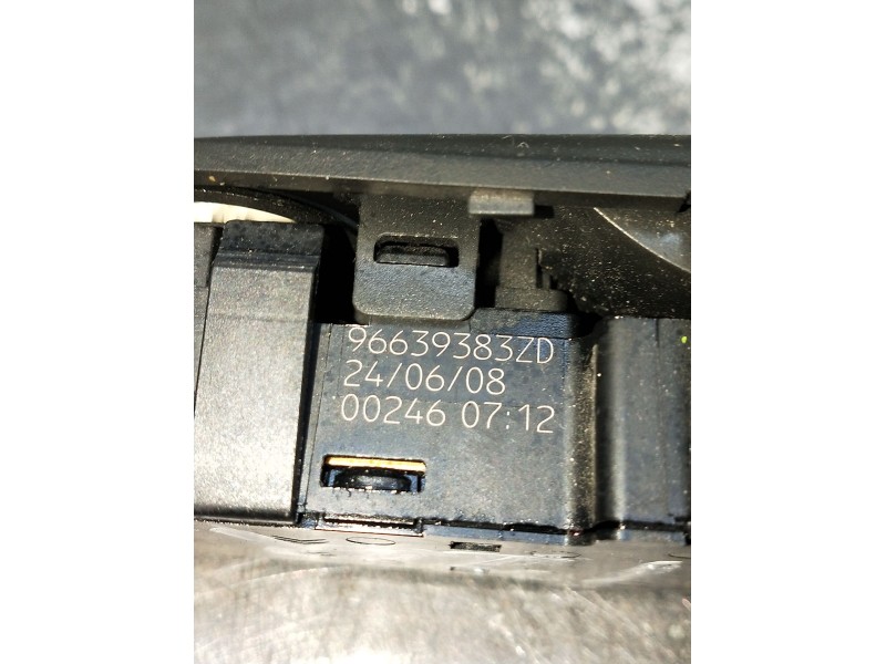 Recambio de mando elevalunas delantero izquierdo para citroën c4 grand picasso i (ua_) 1.6 hdi referencia OEM IAM 96639383ZD 5P 
