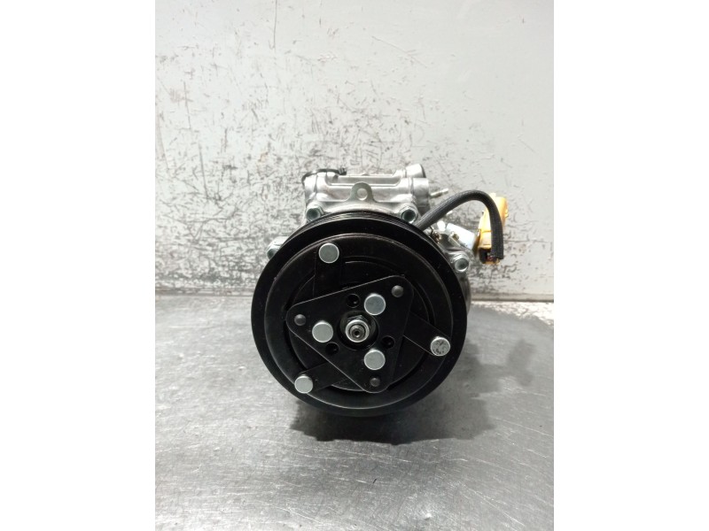 Recambio de compresor aire acondicionado para peugeot 407 (6d_) 2.2 hdi 170 (6d4hth) referencia OEM IAM 2316208001  