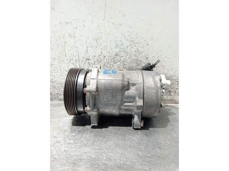 Recambio de compresor aire acondicionado para skoda octavia i (1u2) 1.9 tdi referencia OEM IAM 1J0820803K  
