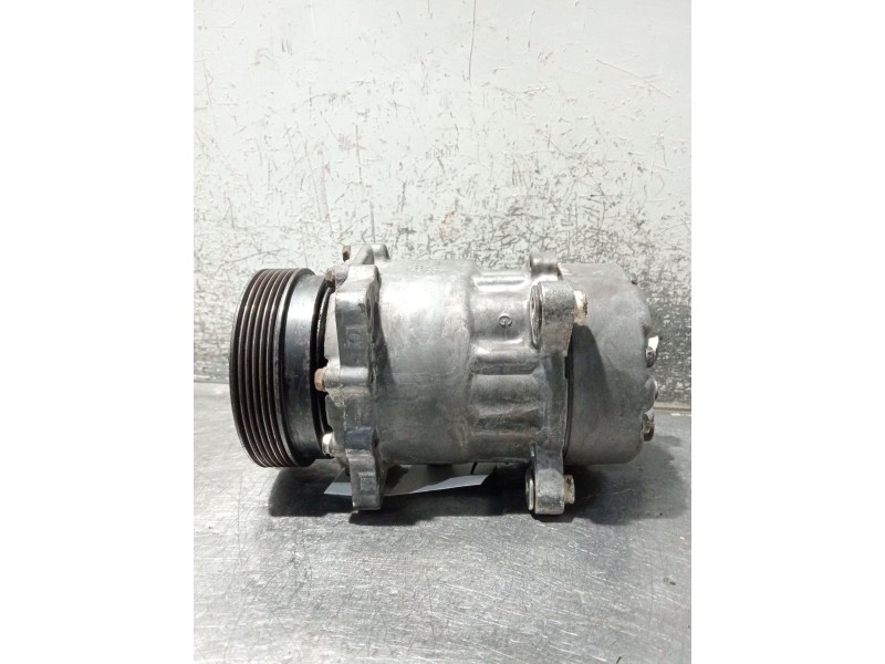 Recambio de compresor aire acondicionado para skoda octavia i (1u2) 1.9 tdi referencia OEM IAM 1J0820803K  