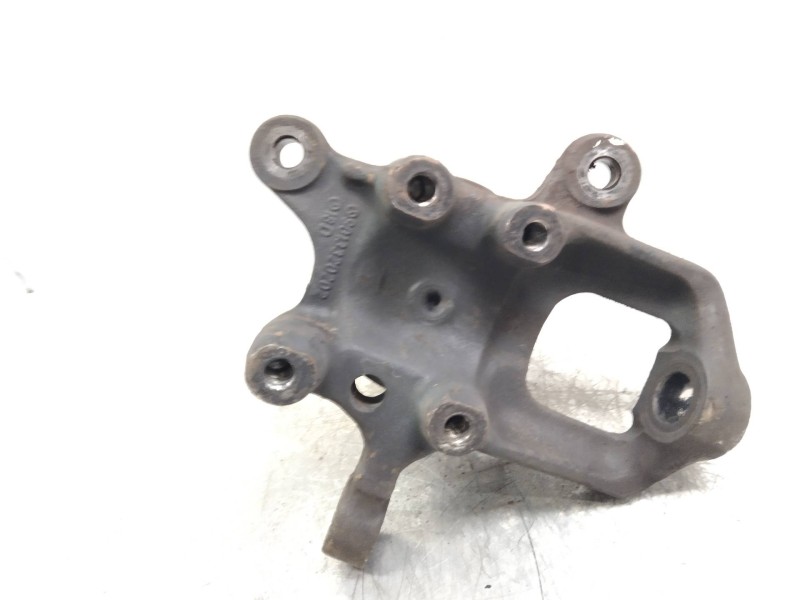 Recambio de mangueta delantera derecha para mercedes sprinter (w901,w904) caja cerr. 312 d (903.461-462) referencia OEM IAM   