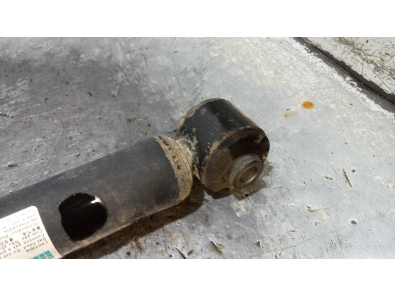 Recambio de amortiguador trasero derecho para kia stonic (ybcuv) business referencia OEM IAM 55300H8600  