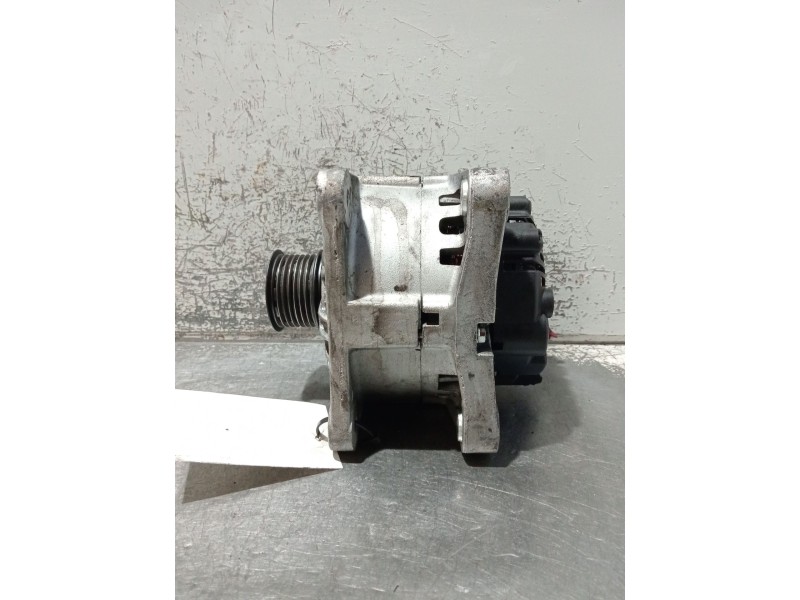 Recambio de alternador para renault scénic ii (jm0/1_) 1.9 dci (jm0g, jm12, jm1g, jm2c) referencia OEM IAM TG11C061  