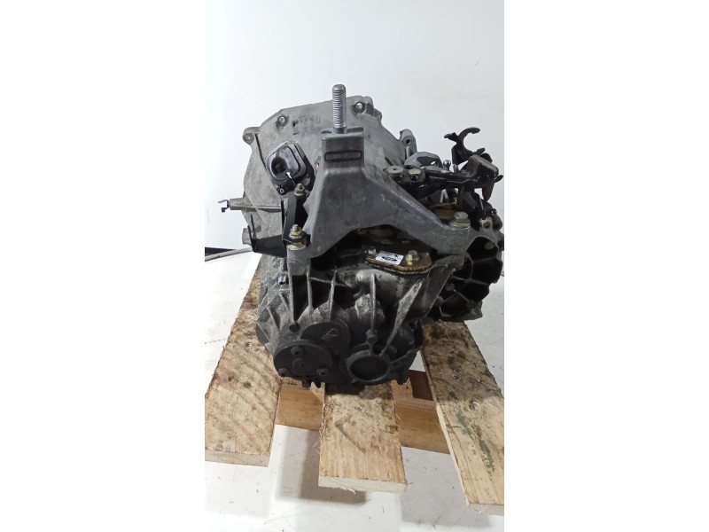 Recambio de caja cambios para ford mondeo iii sedán (b4y) 1.8 16v referencia OEM IAM 4S7R7002BA 5V T1GB1180903153022