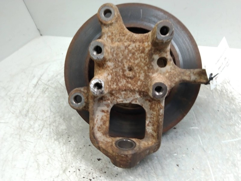 Recambio de mangueta delantera izquierda para mercedes sprinter 02.00  combi, techo elevado 311 cdi (903.673) referencia OEM IAM