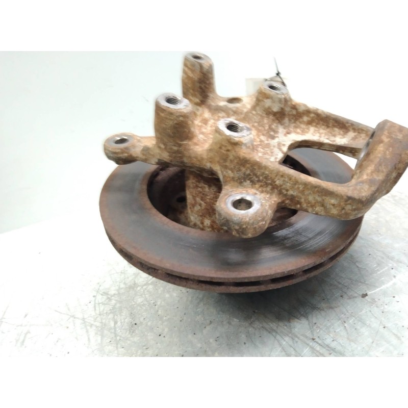 Recambio de mangueta delantera izquierda para mercedes sprinter 02.00  combi, techo elevado 311 cdi (903.673) referencia OEM IAM