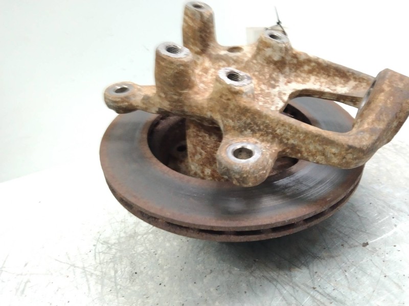 Recambio de mangueta delantera izquierda para mercedes sprinter 02.00  combi, techo elevado 311 cdi (903.673) referencia OEM IAM