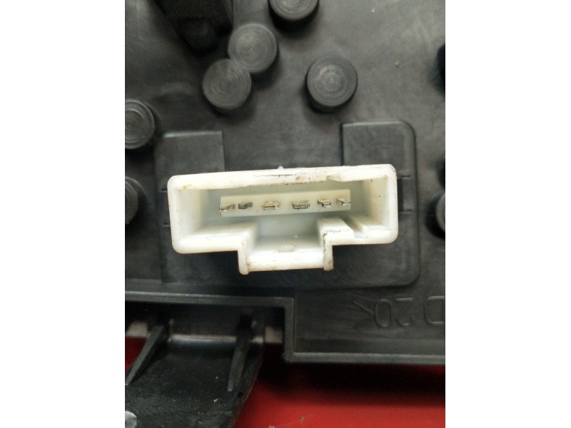 Recambio de piloto trasero derecho para peugeot 406 (8b) 2.0 hdi 110 referencia OEM IAM 9630364777  