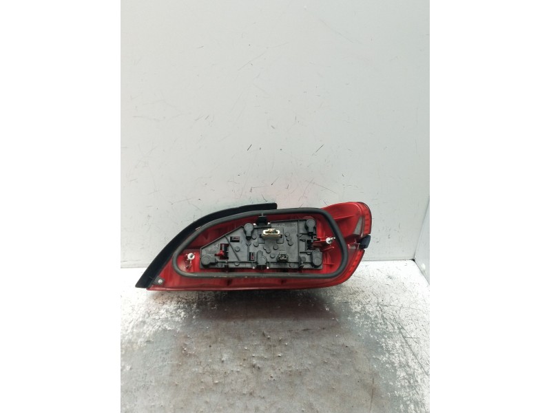 Recambio de piloto trasero izquierdo para peugeot 406 (8b) 2.0 hdi 110 referencia OEM IAM 085501930LR  