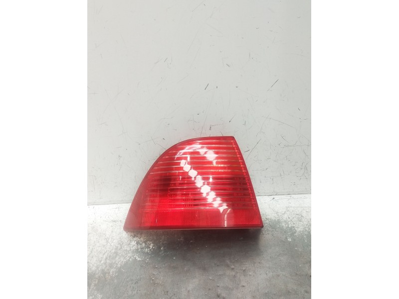 Recambio de piloto trasero izquierdo para saab 9-5 (ys3e) 2.3 turbo referencia OEM IAM 12755795  