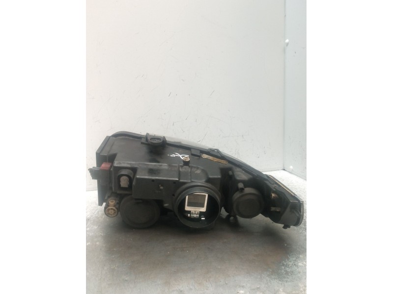 Recambio de faro derecho para saab 9-5 (ys3e) 2.3 turbo referencia OEM IAM 89030463  