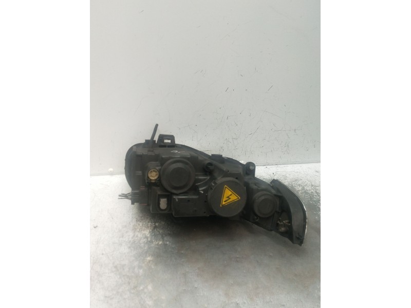 Recambio de faro izquierdo para saab 9-5 (ys3e) 2.3 turbo referencia OEM IAM   