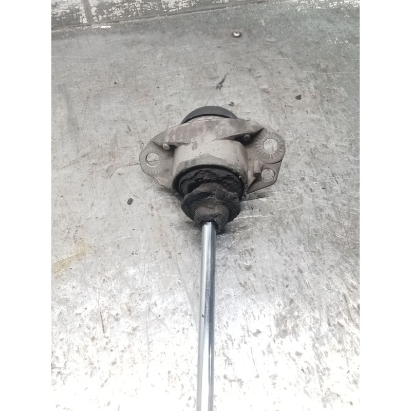 Recambio de amortiguador trasero izquierdo para volkswagen bora i (1j2) 1.9 tdi referencia OEM IAM 19029177  