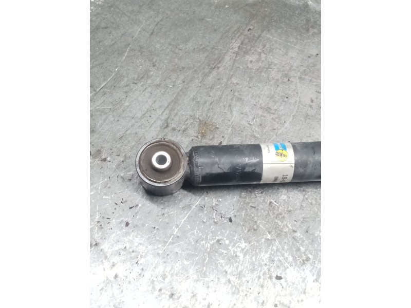Recambio de amortiguador trasero izquierdo para volkswagen bora i (1j2) 1.9 tdi referencia OEM IAM 19029177  