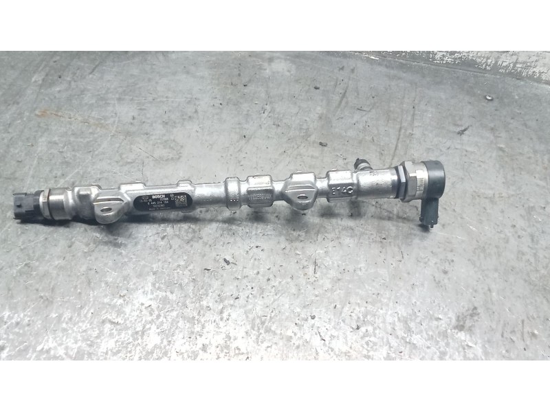 Recambio de rampa inyectora para fiat punto (199) easy referencia OEM IAM 0445214194  