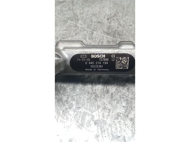 Recambio de rampa inyectora para fiat punto (199) easy referencia OEM IAM 0445214194  