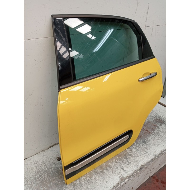 Recambio de puerta trasera izquierda para fiat 500l (351_, 352_) 1.3 d multijet (199lxy1a, 199lxy11) referencia OEM IAM  5P 