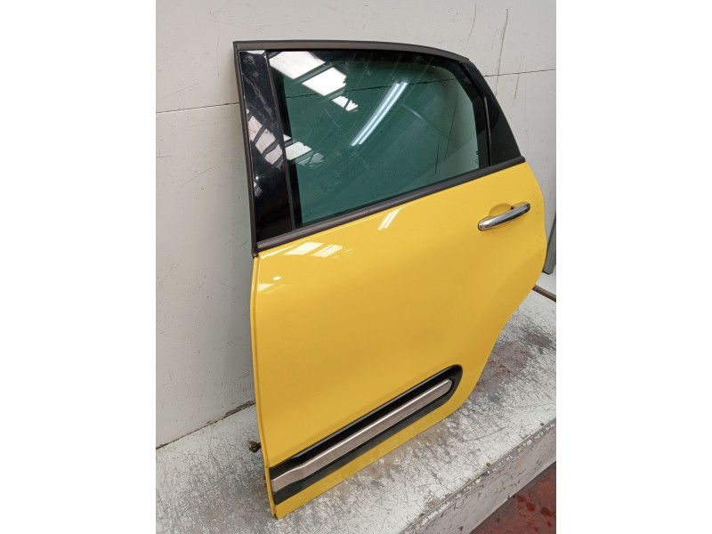 Recambio de puerta trasera izquierda para fiat 500l (351_, 352_) 1.3 d multijet (199lxy1a, 199lxy11) referencia OEM IAM  5P 