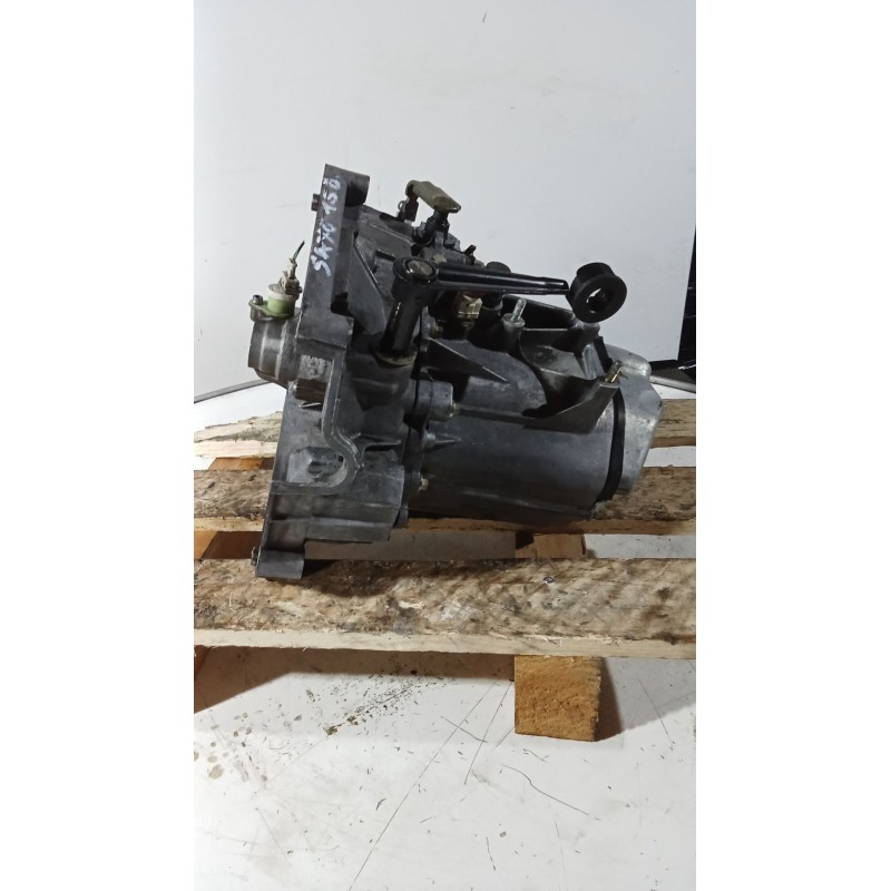 Recambio de caja cambios para citroën saxo (s0, s1) 1.5 d referencia OEM IAM 20CF02 5v 0057717