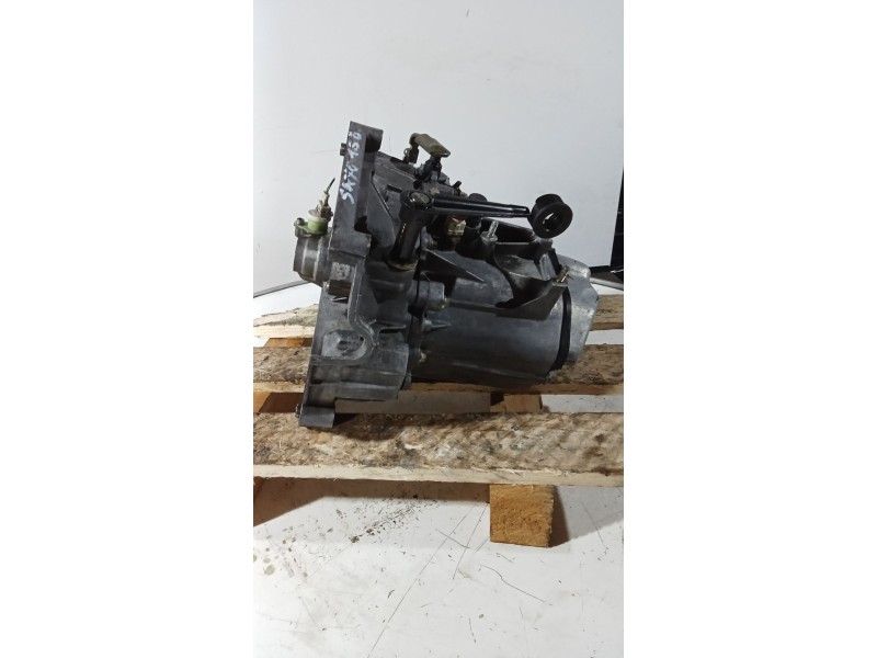 Recambio de caja cambios para citroën saxo (s0, s1) 1.5 d referencia OEM IAM 20CF02 5v 0057717