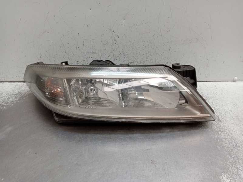 Recambio de faro derecho para renault laguna ii grandtour (kg0/1_) 2.0 16v turbo (kg0s, kg1l, kg03) referencia OEM IAM 820016332